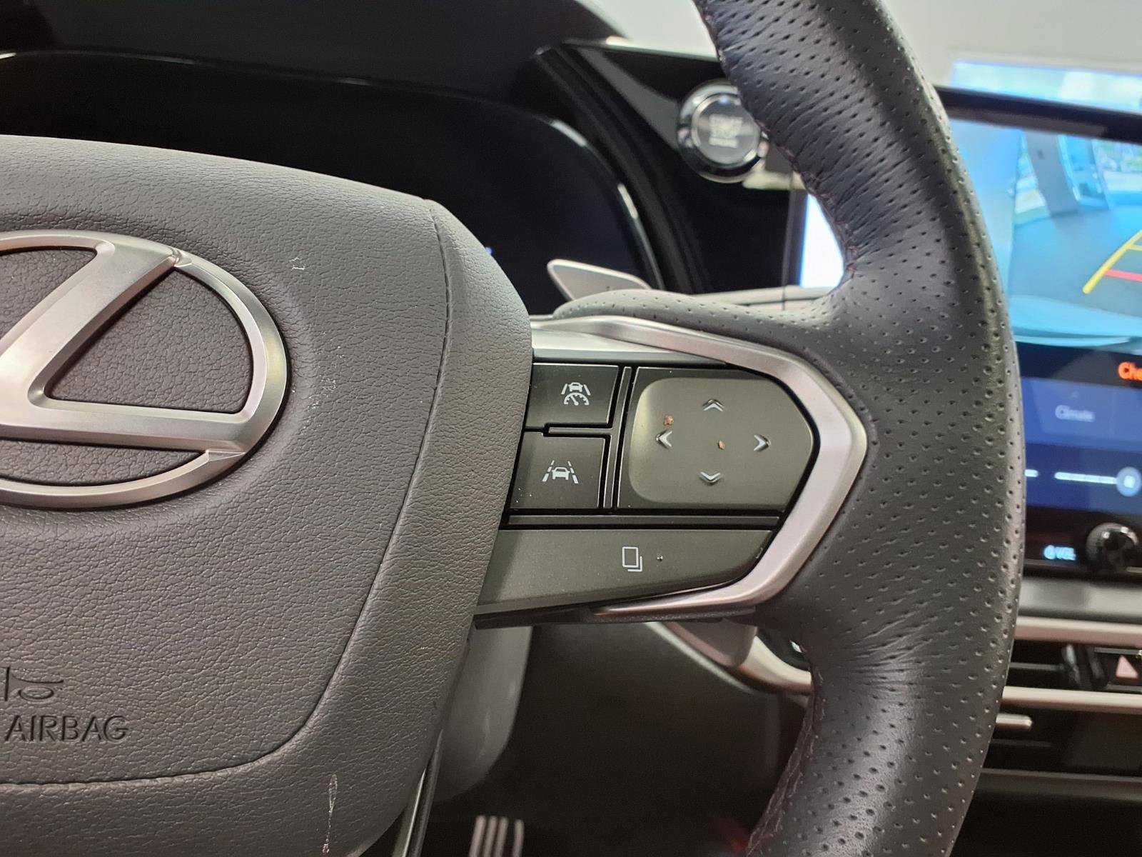 Used 2024 Lexus RX 350 F Sport w/ Convenience Package AWD/4WD image 30