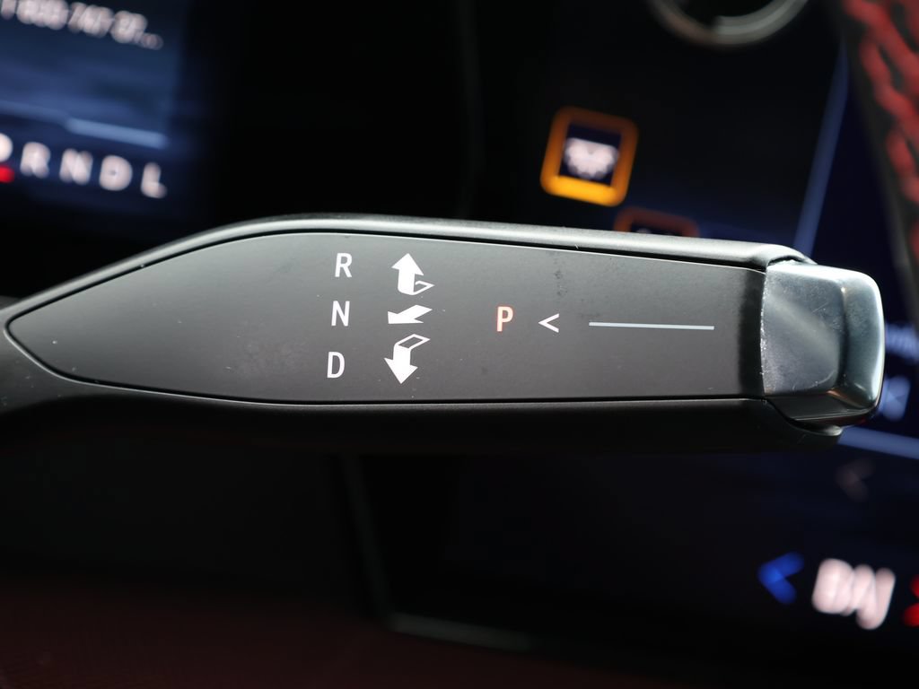 Used 2025 Chevrolet Traverse RS FWD image 43