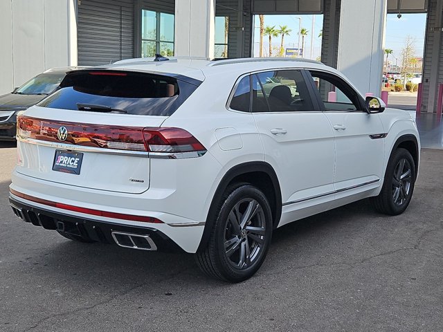 Used 2024 Volkswagen Atlas Cross Sport SEL R-Line AWD/4WD image 5