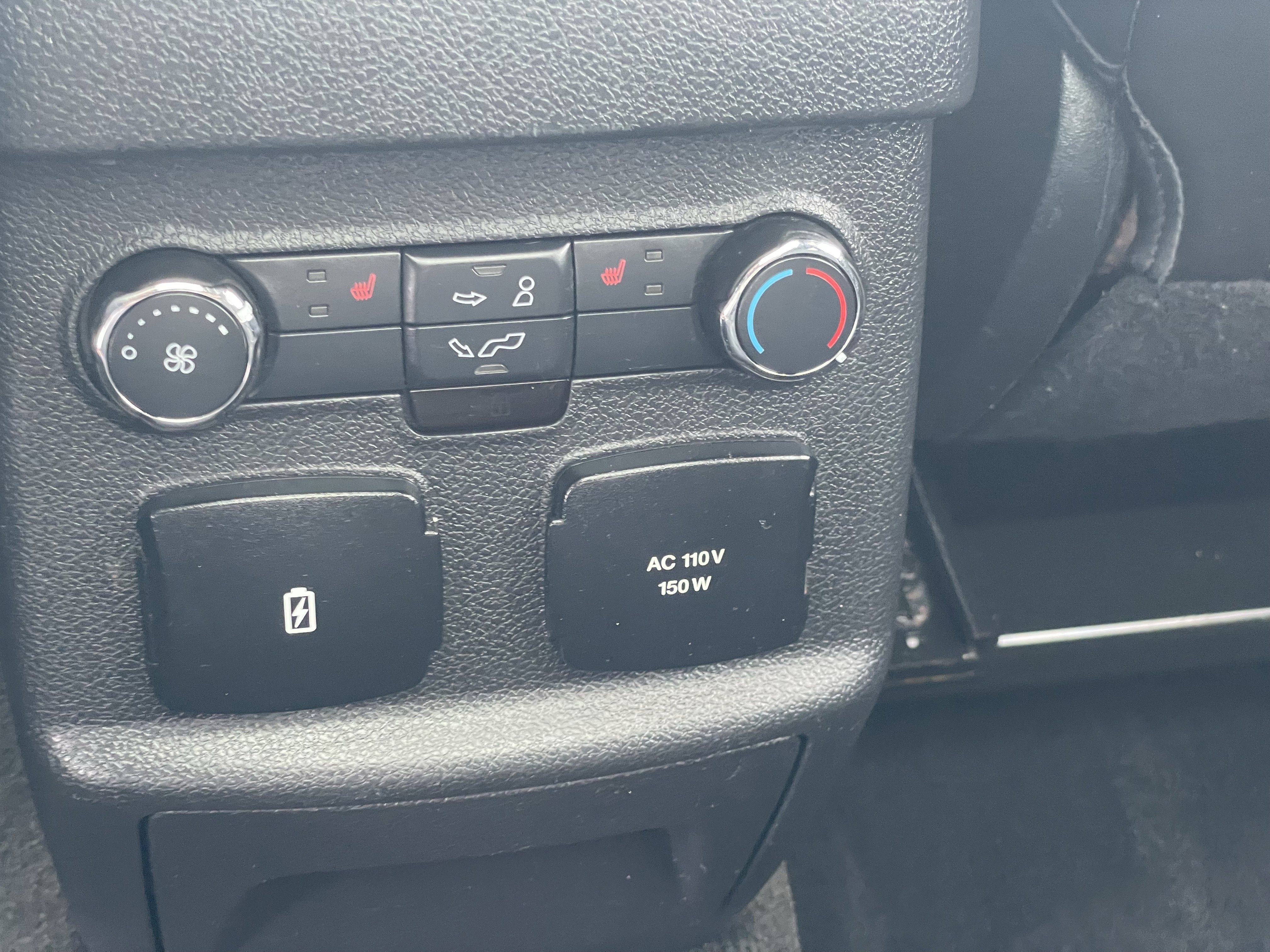 Used 2018 Ford Explorer Platinum AWD/4WD image 30