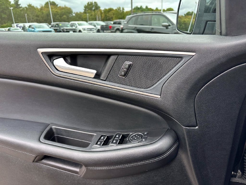 Used 2024 Ford Edge SEL AWD/4WD image 14