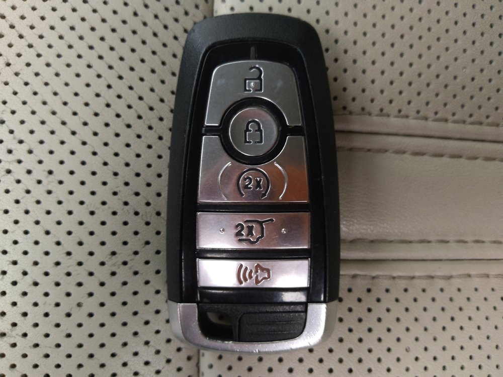 Used 2018 Ford Expedition Platinum image 32