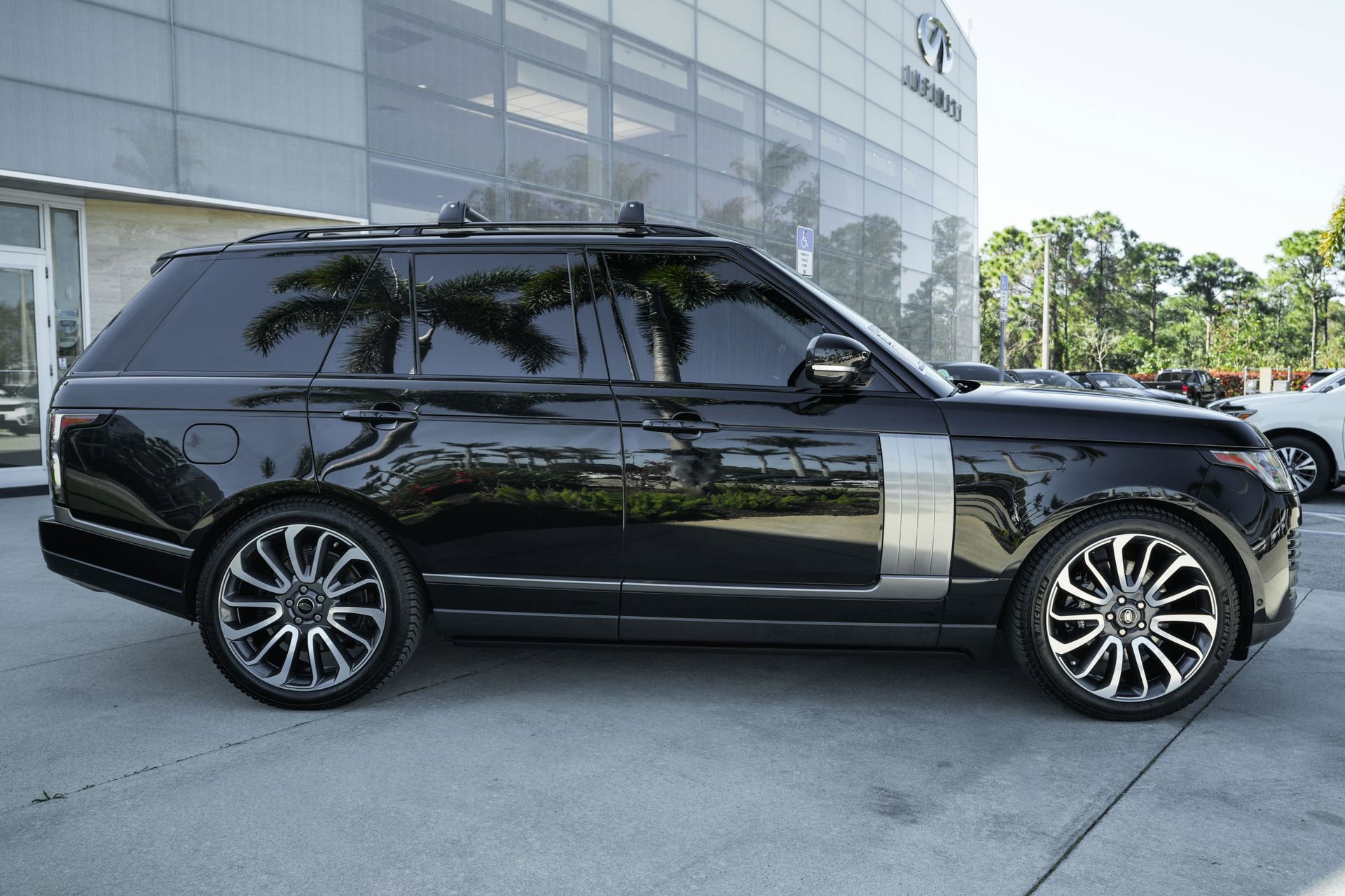 Used 2021 Land Rover Range Rover Westminster Edition image 28