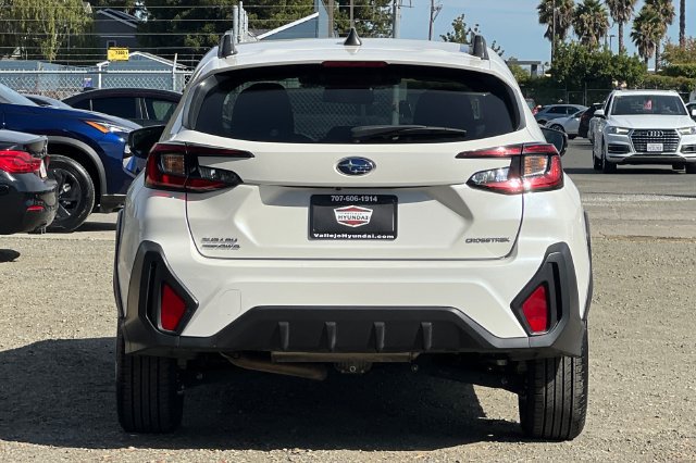 Used 2025 Subaru Crosstrek 2.5i Premium AWD/4WD image 7