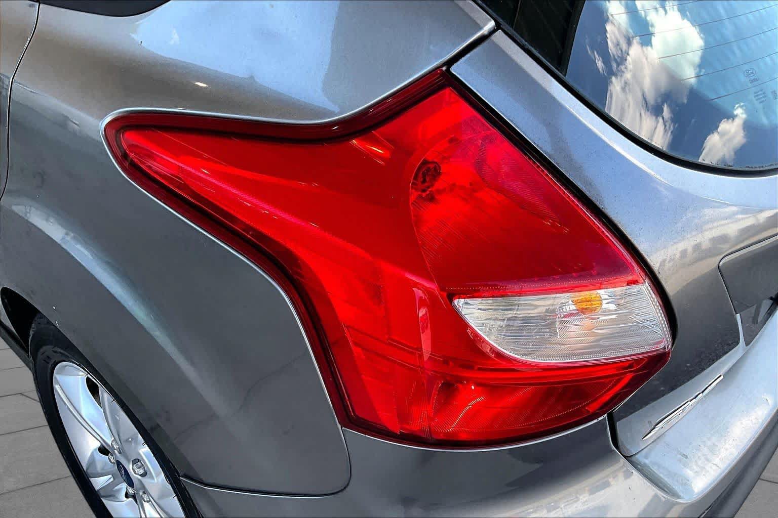 Used 2014 Ford Focus SE FWD image 26