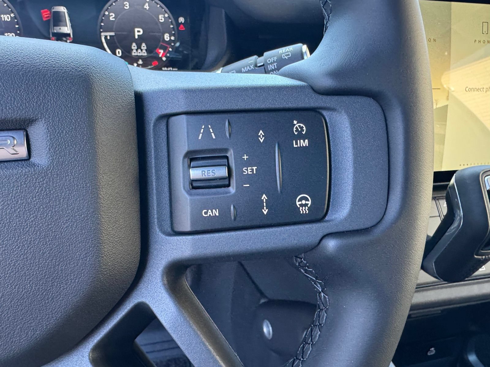 New 2026 Land Rover Defender 130 X-Dynamic SE AWD/4WD image 24