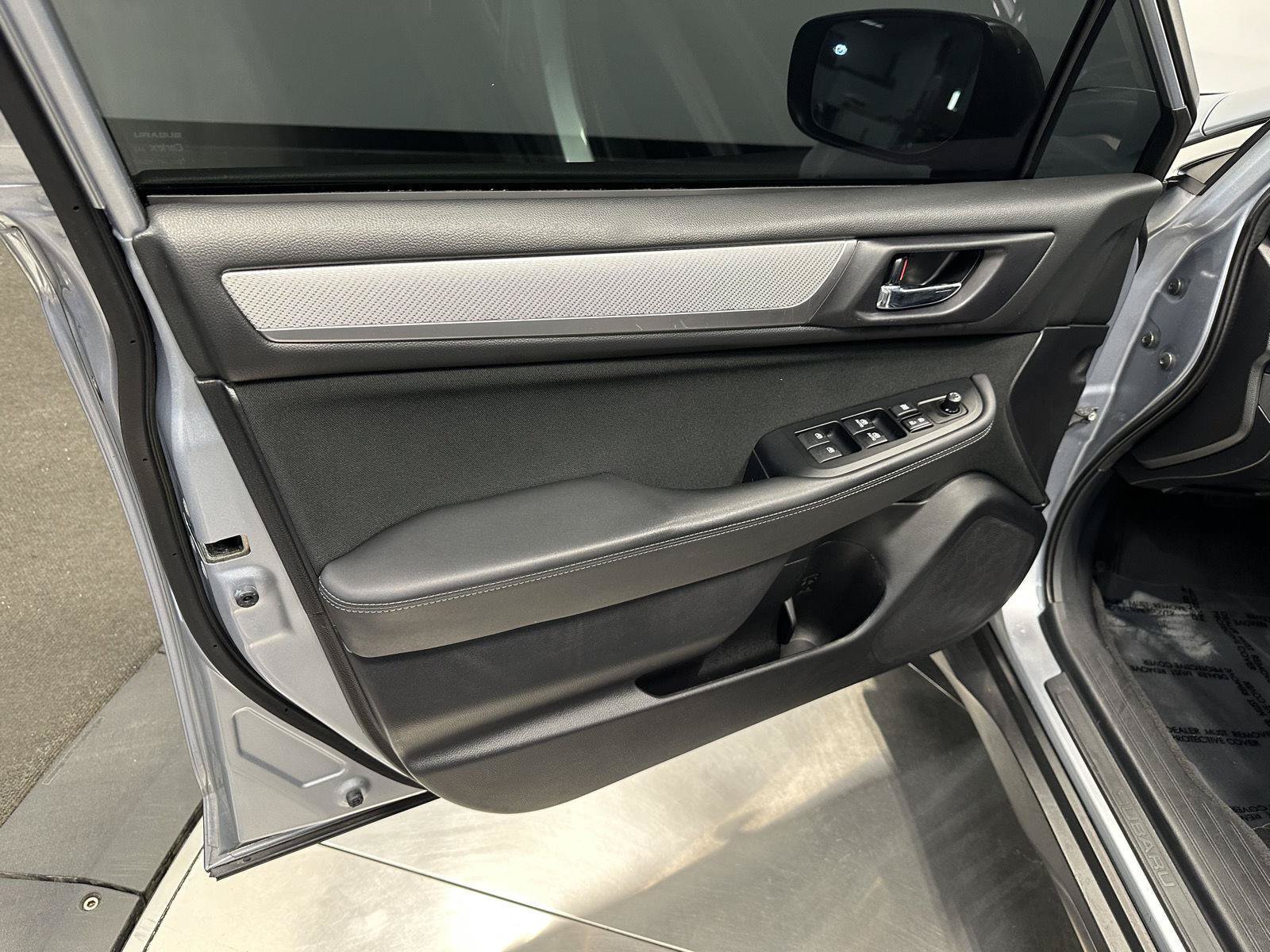 Used 2019 Subaru Outback 2.5i Premium w/ Popular Package #2 AWD/4WD image 13
