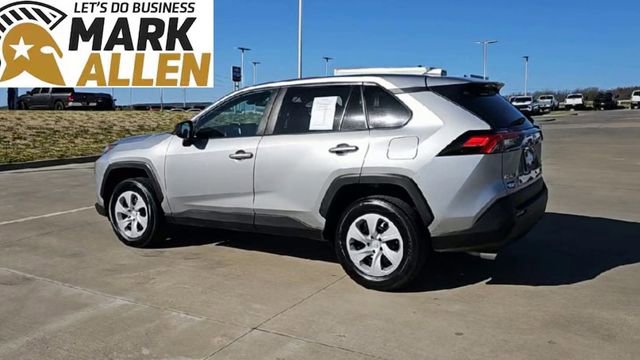 Used 2024 Toyota RAV4 LE AWD/4WD image 6