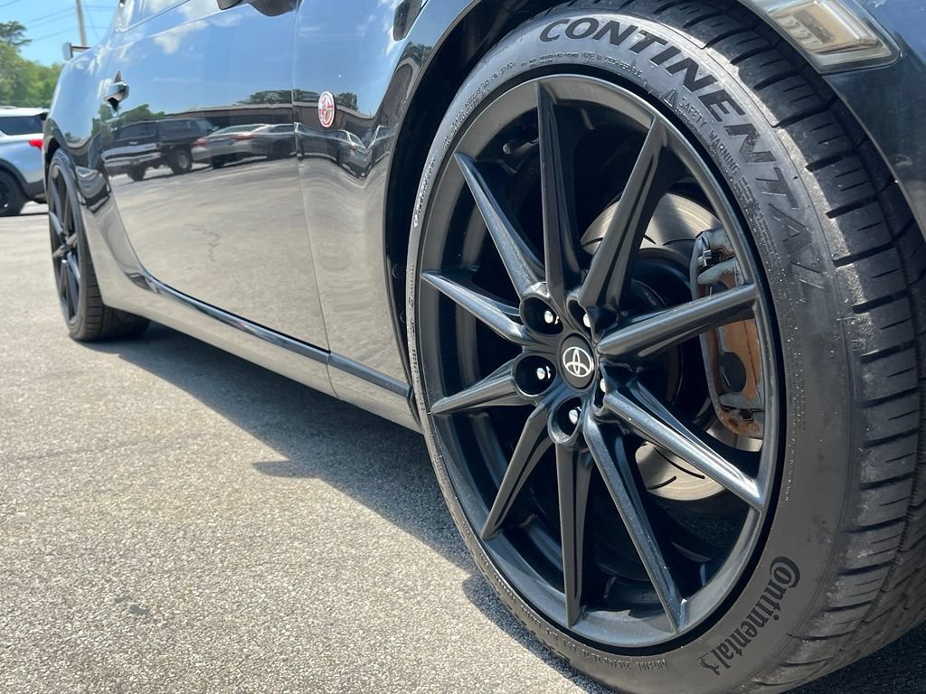 Used 2019 Toyota 86 RWD image 13