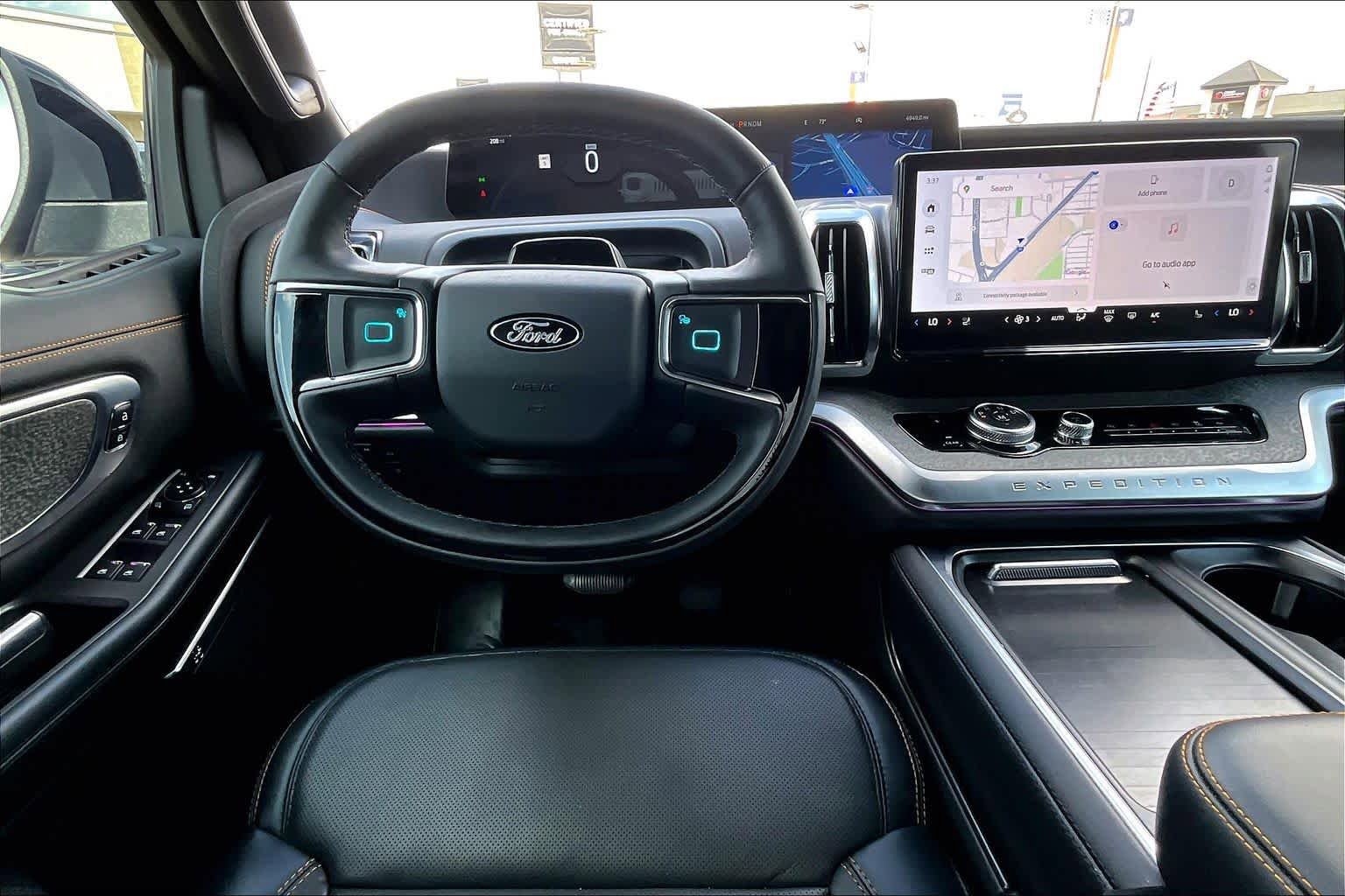 Used 2025 Ford Expedition Tremor image 5