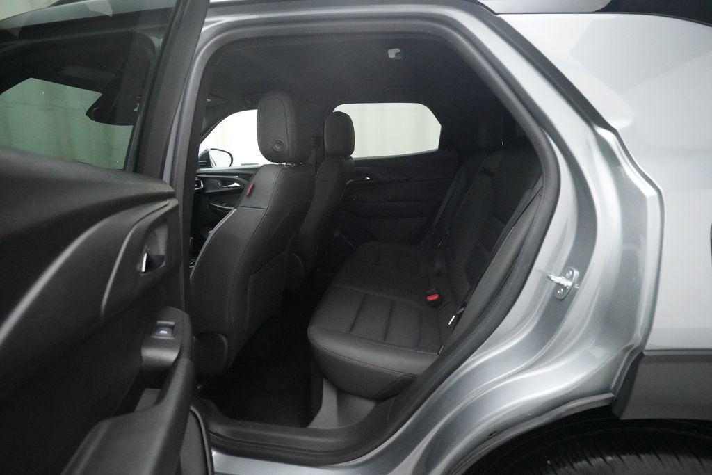 Used 2023 Chevrolet TrailBlazer RS w/ Technology Package image 15