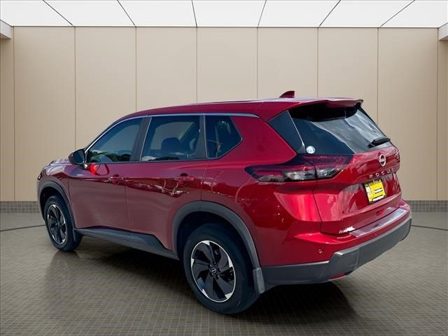 Used 2025 Nissan Rogue SV FWD image 4