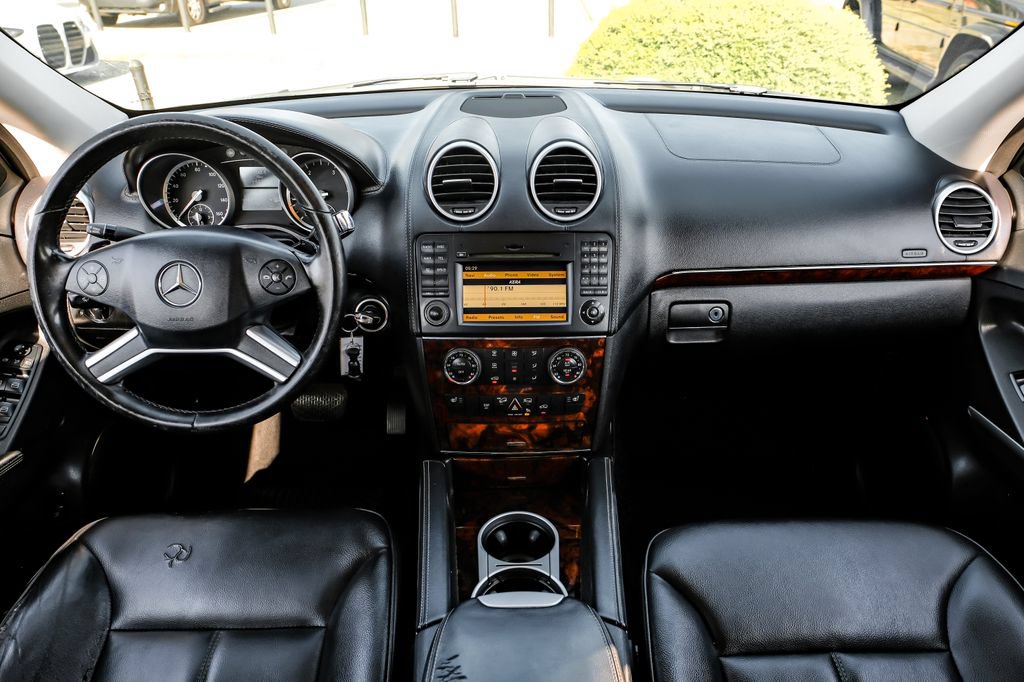 Used 2011 Mercedes-Benz GL 320 BlueTEC 4MATIC image 12