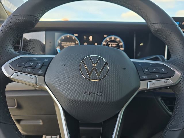 New 2026 Volkswagen Tiguan SE R-Line FWD image 19