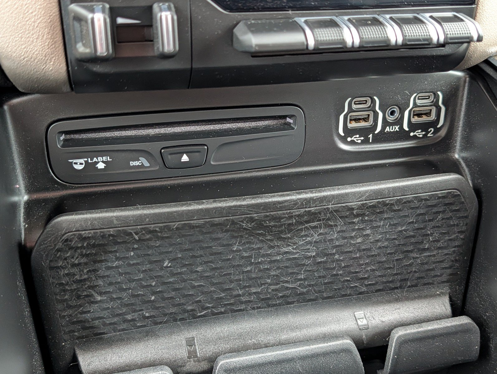 Used 2019 RAM 1500 Laramie AWD/4WD image 26