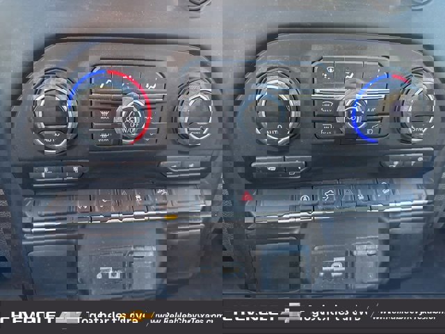 Used 2022 Chevrolet Silverado 1500 LT w/ Z71 Off-Road Package image 29