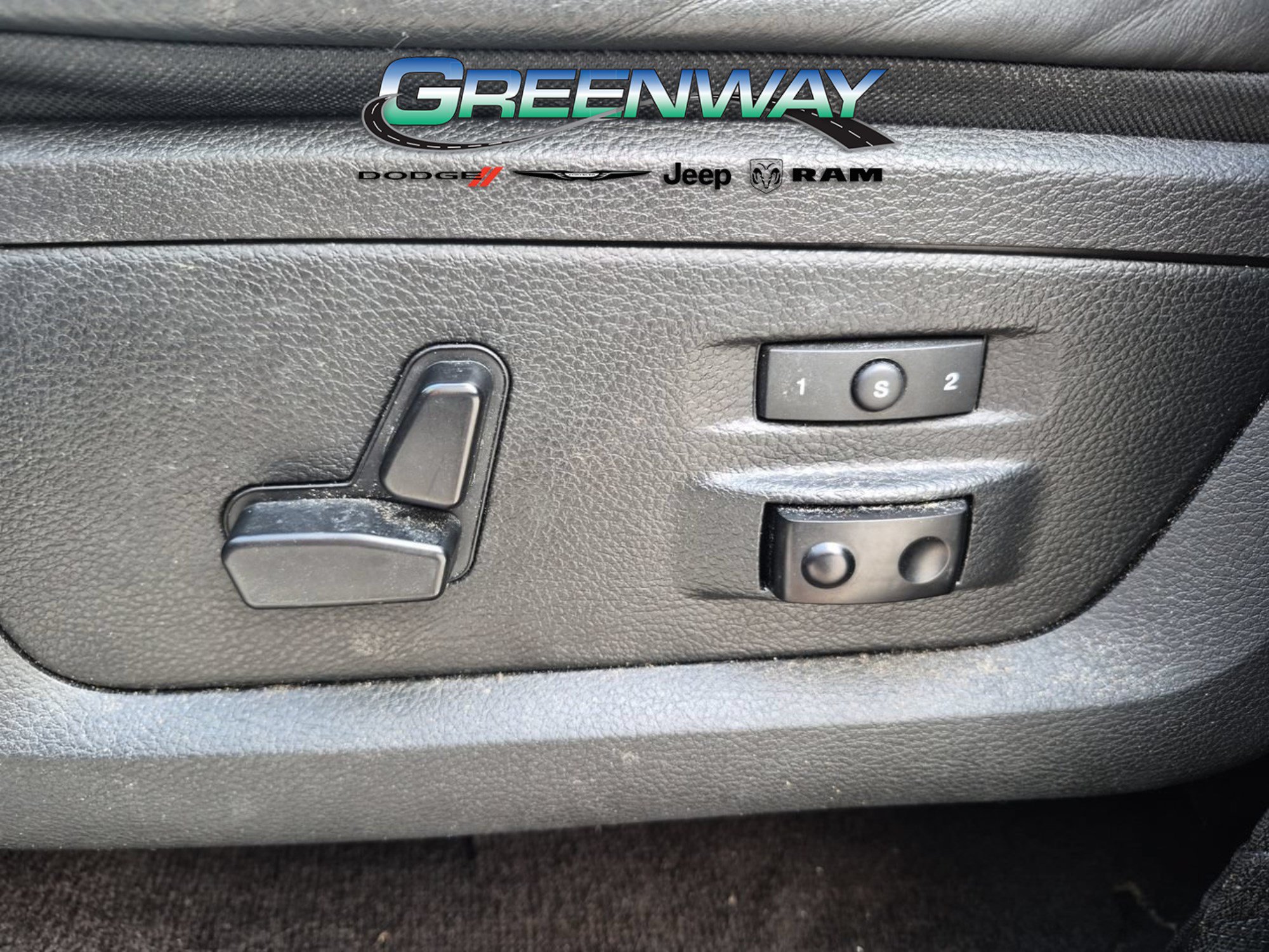 Used 2017 RAM 1500 Limited RWD image 14