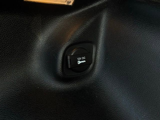 Used 2021 Jeep Cherokee Latitude Lux w/ Comfort/Convenience Group image 11