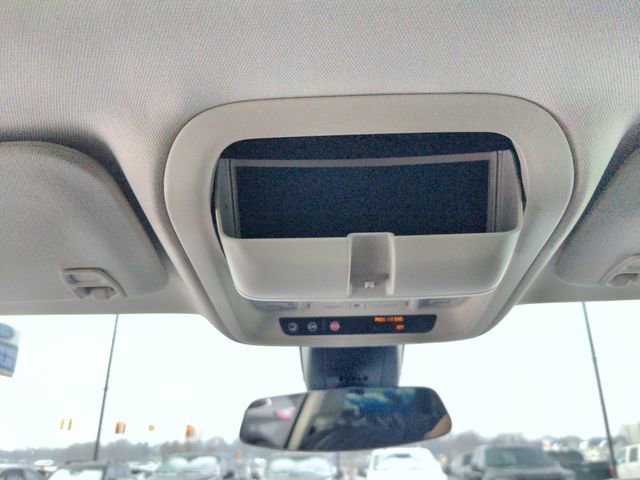 Used 2017 Cadillac XT5 Premium Luxury w/ LPO, Wheel Lock Package image 35