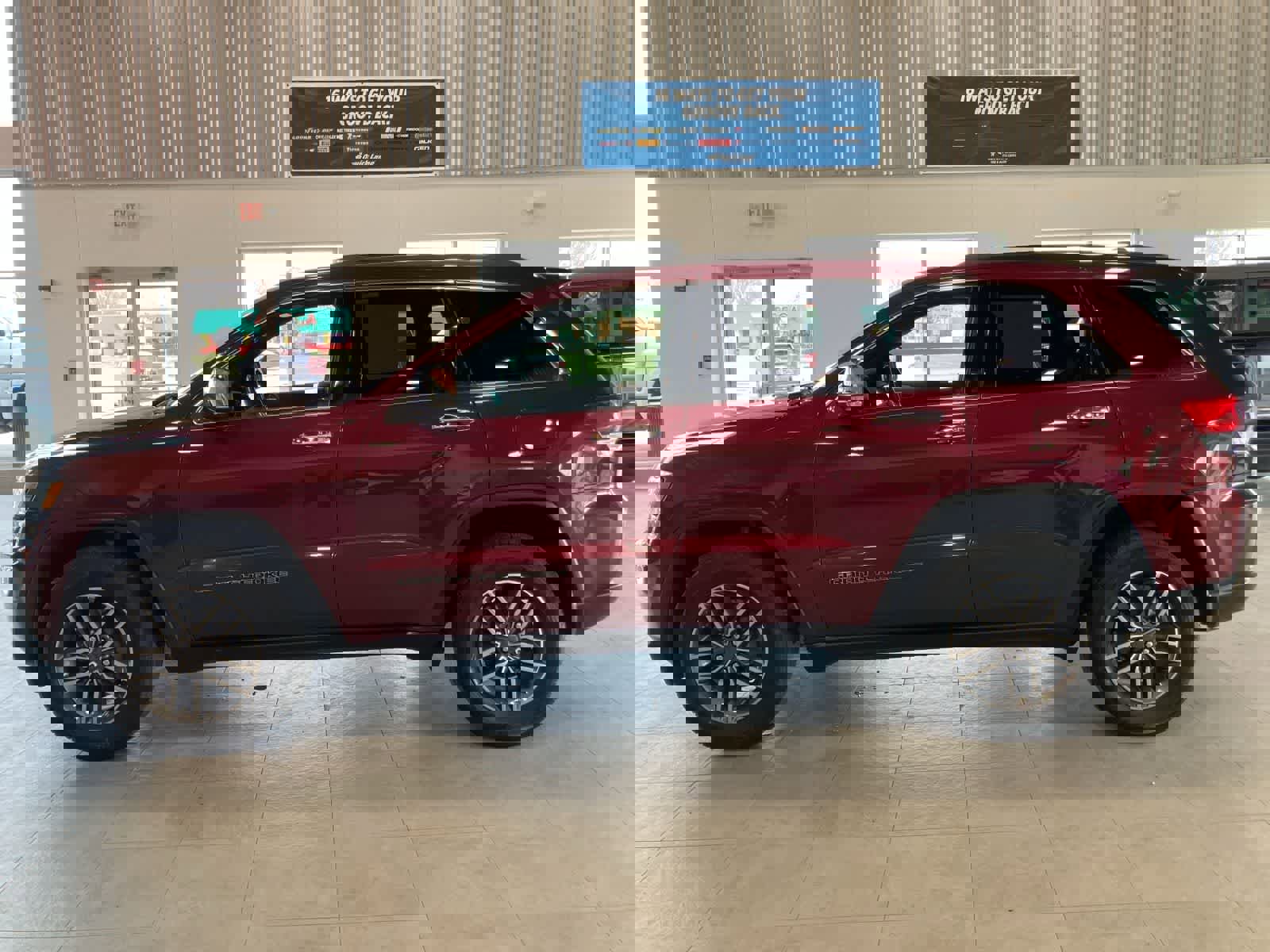 Used 2019 Jeep Grand Cherokee Limited image 8