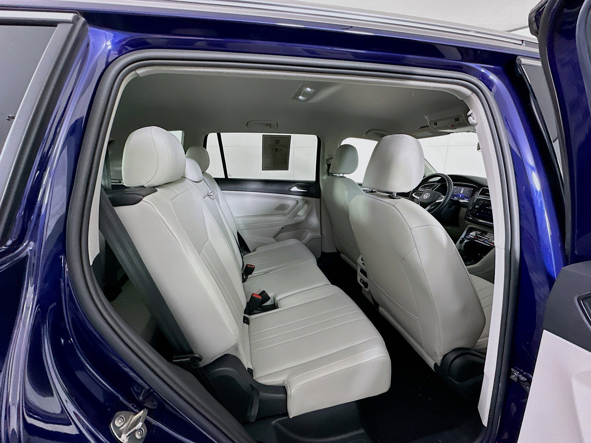 Used 2022 Volkswagen Tiguan SE image 31