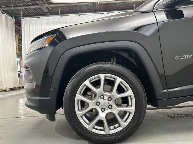 Used 2022 Jeep Compass Latitude AWD/4WD image 21