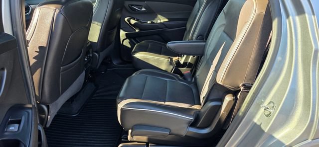 Used 2023 Chevrolet Traverse Premier AWD/4WD image 12