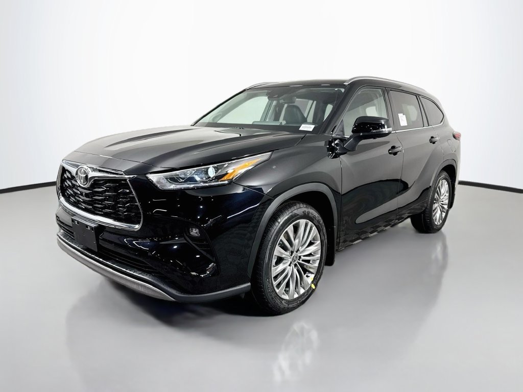 New 2026 Toyota Highlander Platinum AWD/4WD image 2