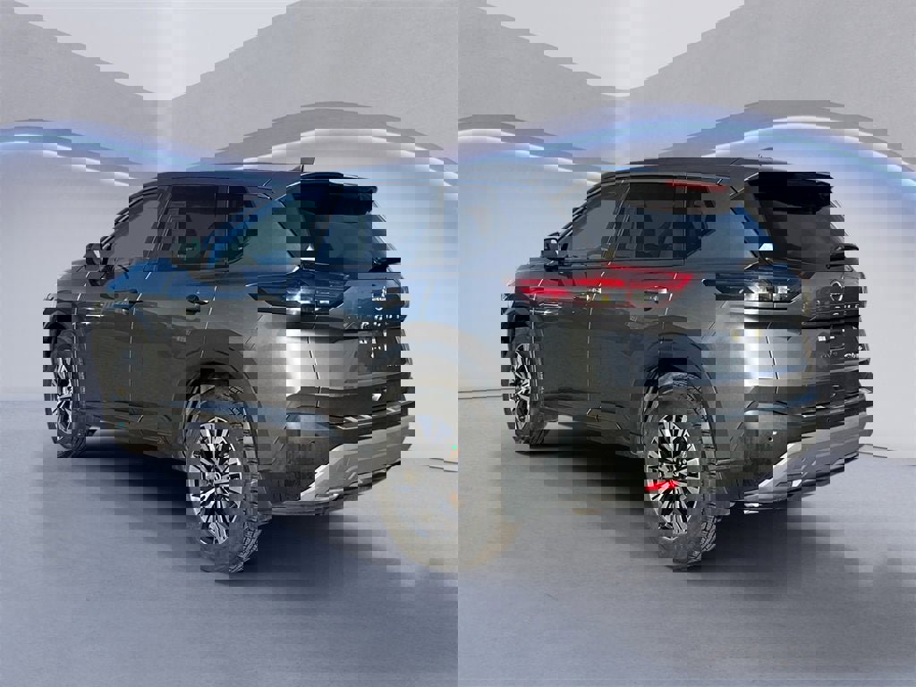 Used 2023 Nissan Rogue SV image 3