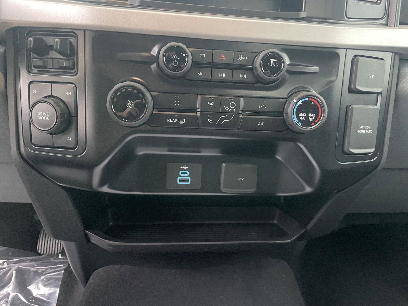 New 2026 Ford F350 XLT w/ 360-Degree Camera Package image 17