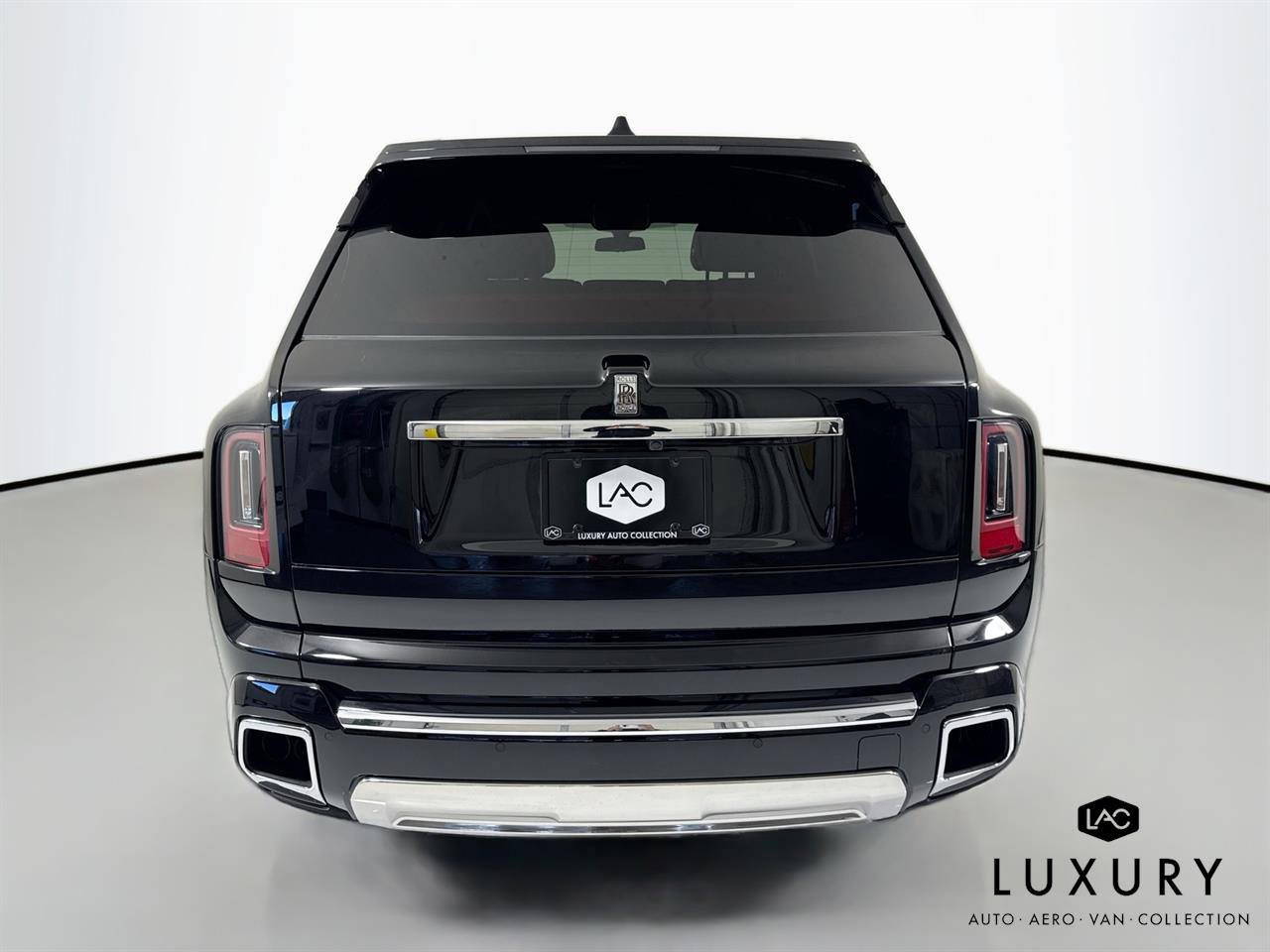 Used 2025 Rolls-Royce Cullinan image 8