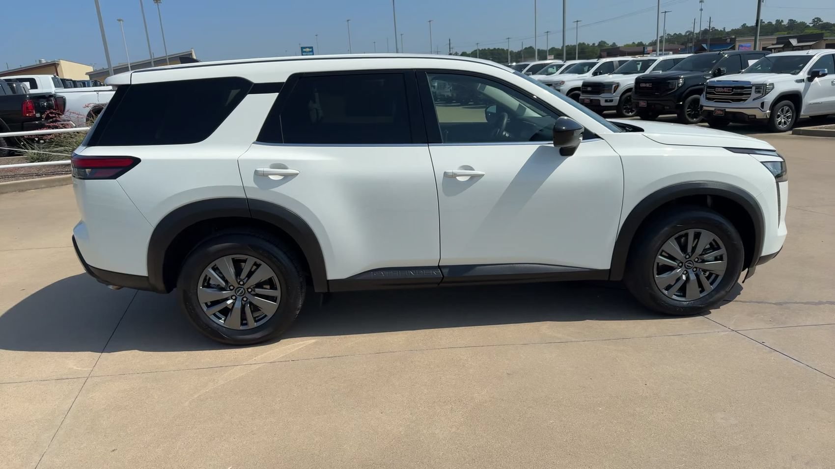 Used 2026 Nissan Pathfinder S AWD/4WD image 9