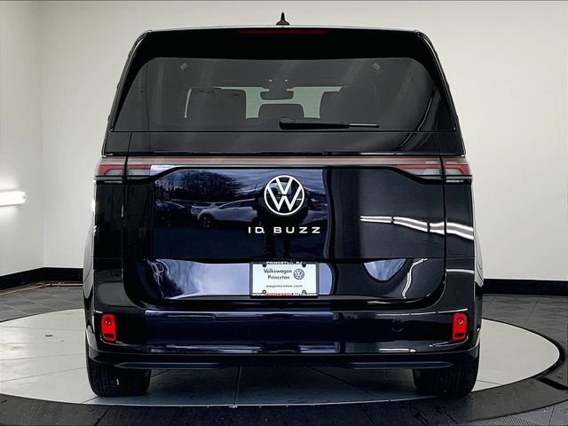 New 2025 Volkswagen ID. Buzz Pro S Plus RWD image 14