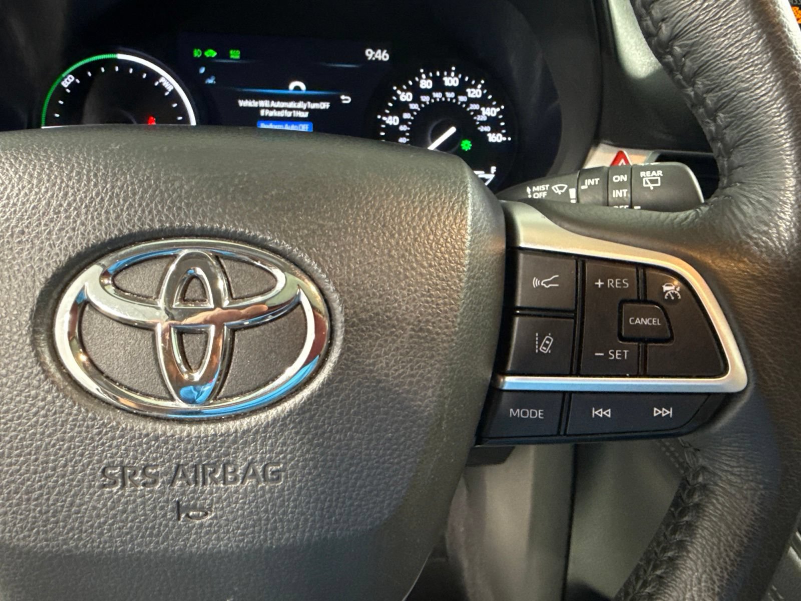 Used 2025 Toyota Sienna XLE FWD image 44