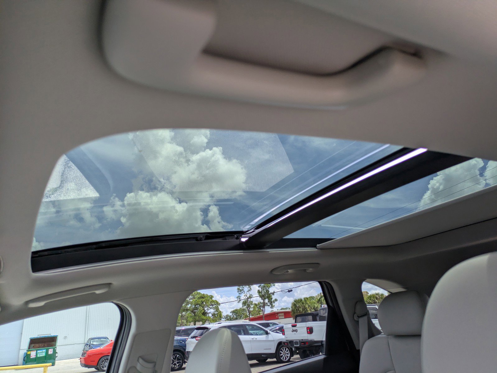 Certified 2024 Kia Sorento SX FWD image 19