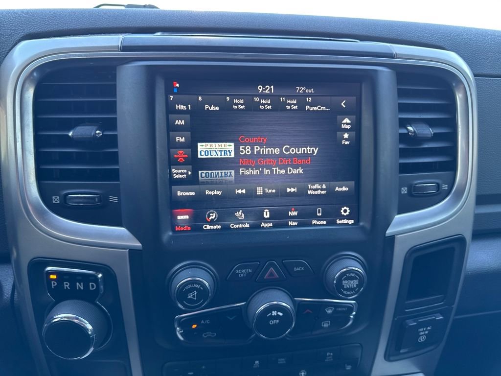 Used 2020 RAM 1500 Classic SLT w/ Luxury Group image 18