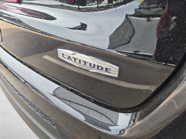 Used 2022 Jeep Compass Latitude w/ Convenience Group AWD/4WD image 13