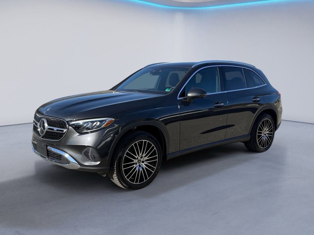 Certified 2025 Mercedes-Benz GLC 300 4MATIC image 5