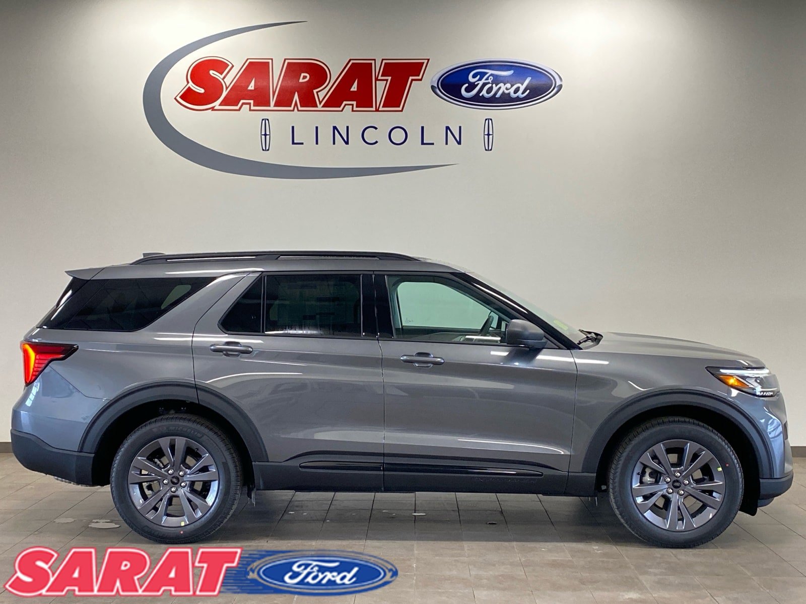 New 2026 Ford Explorer Active w/ Active Comfort Package AWD/4WD image 8