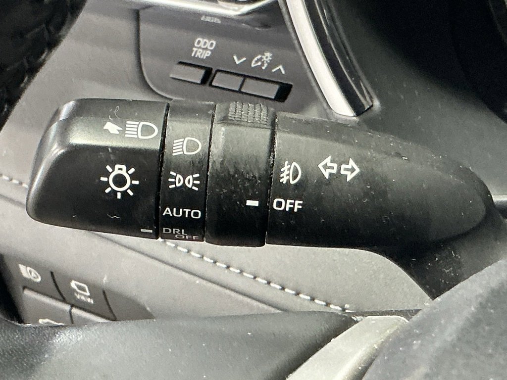 Used 2022 Toyota Highlander Platinum image 19