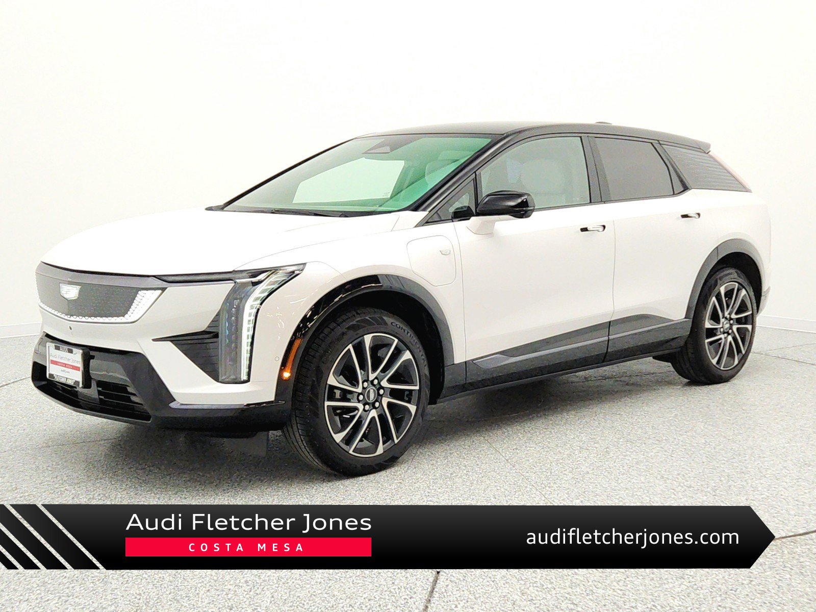Used 2025 Cadillac Optiq Sport 1 w/ LPO, Floor Liner Package AWD/4WD image 1