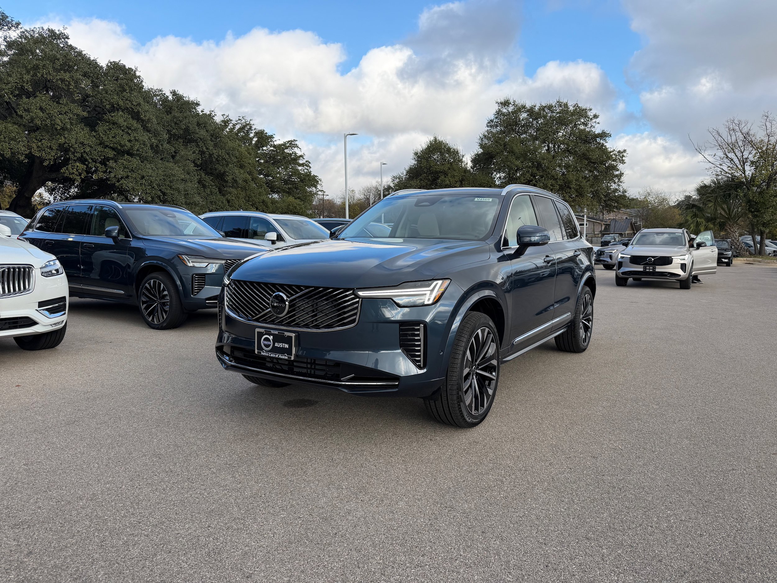 New 2026 Volvo XC90 B6 Ultra w/ Protection Package AWD/4WD image 2