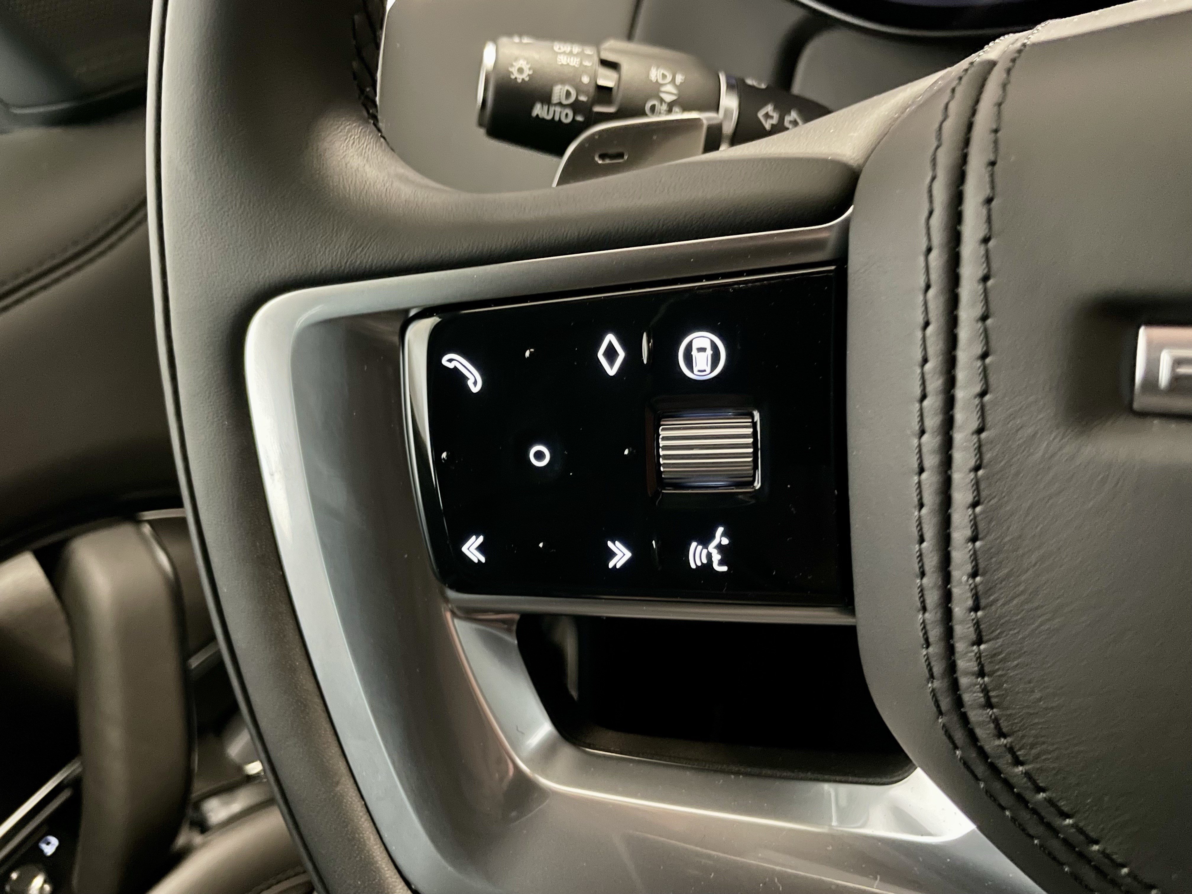 New 2026 Land Rover Range Rover SE AWD/4WD image 23
