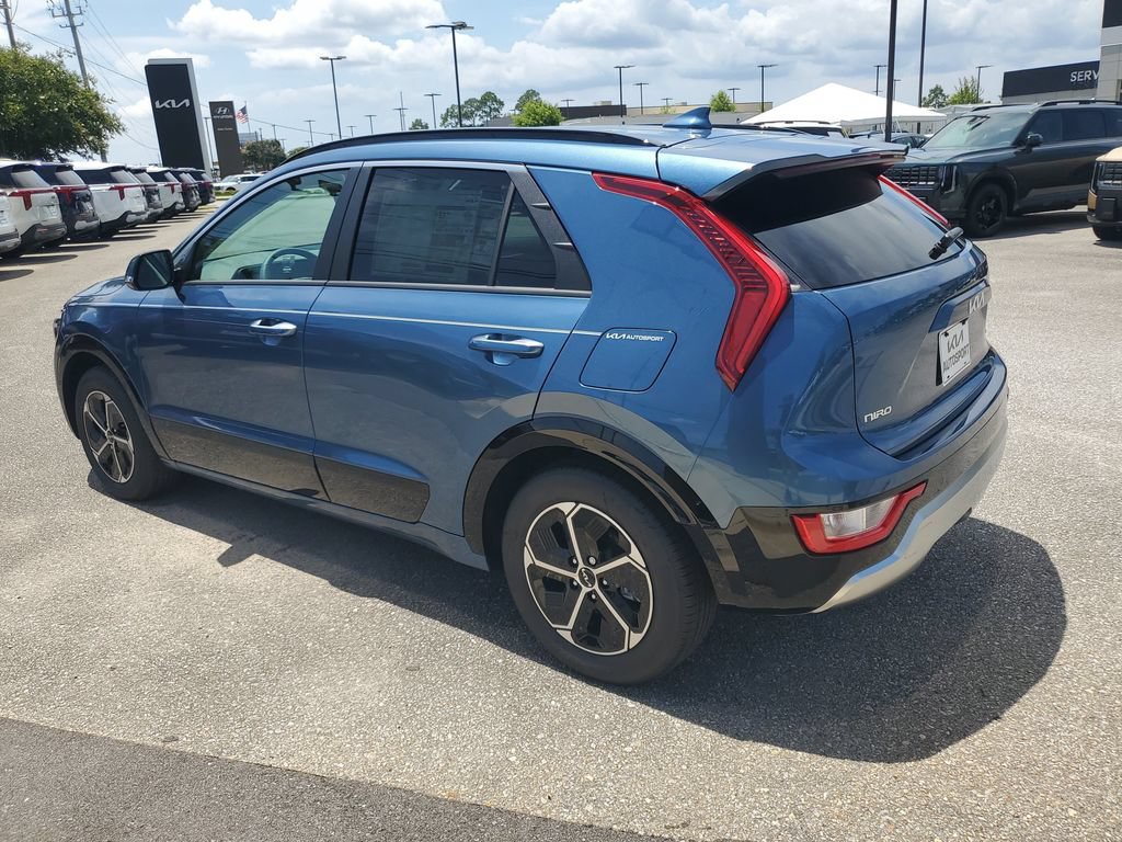 New 2026 Kia Niro FWD image 3