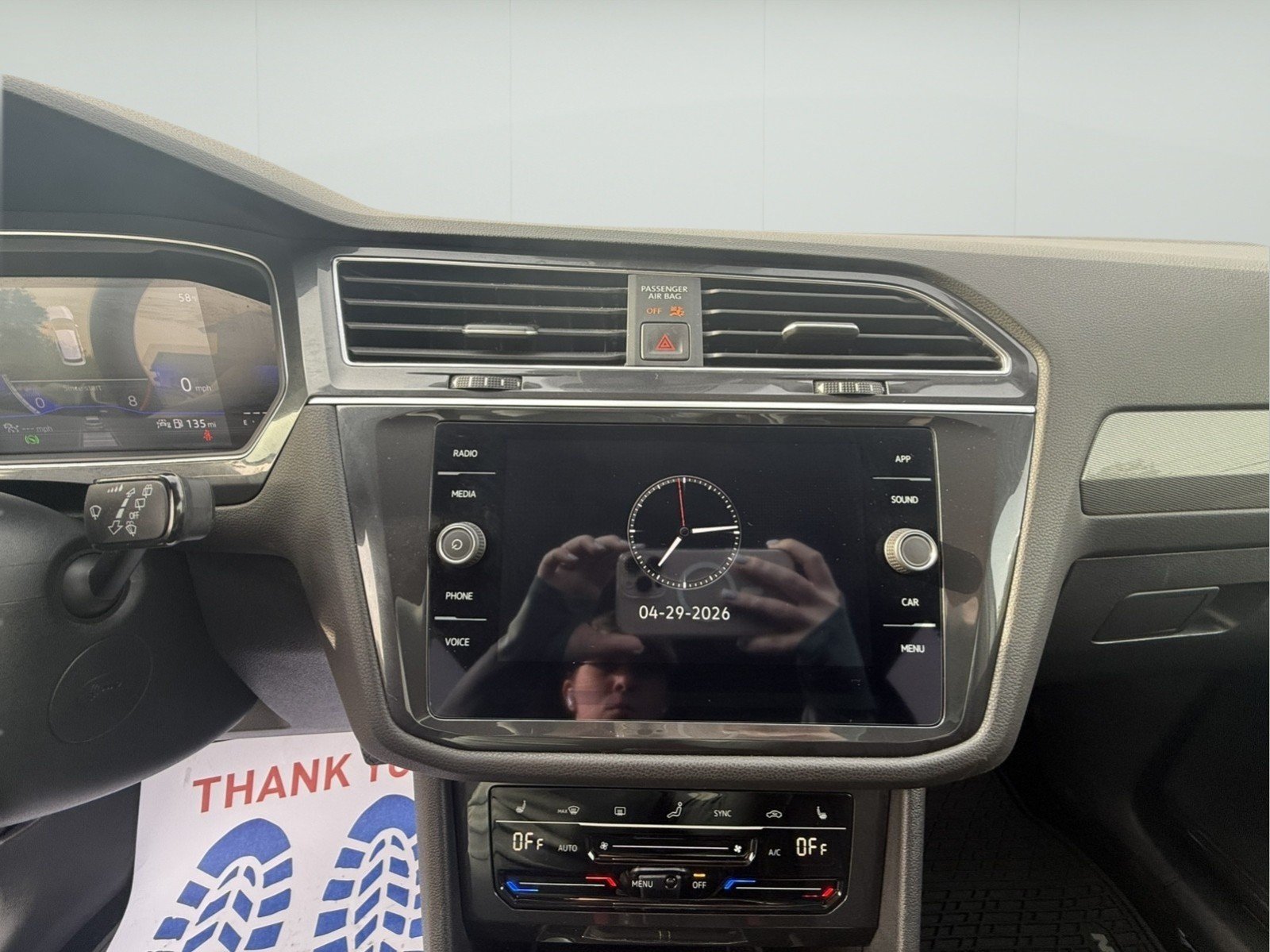 Used 2024 Volkswagen Tiguan SE AWD/4WD image 12