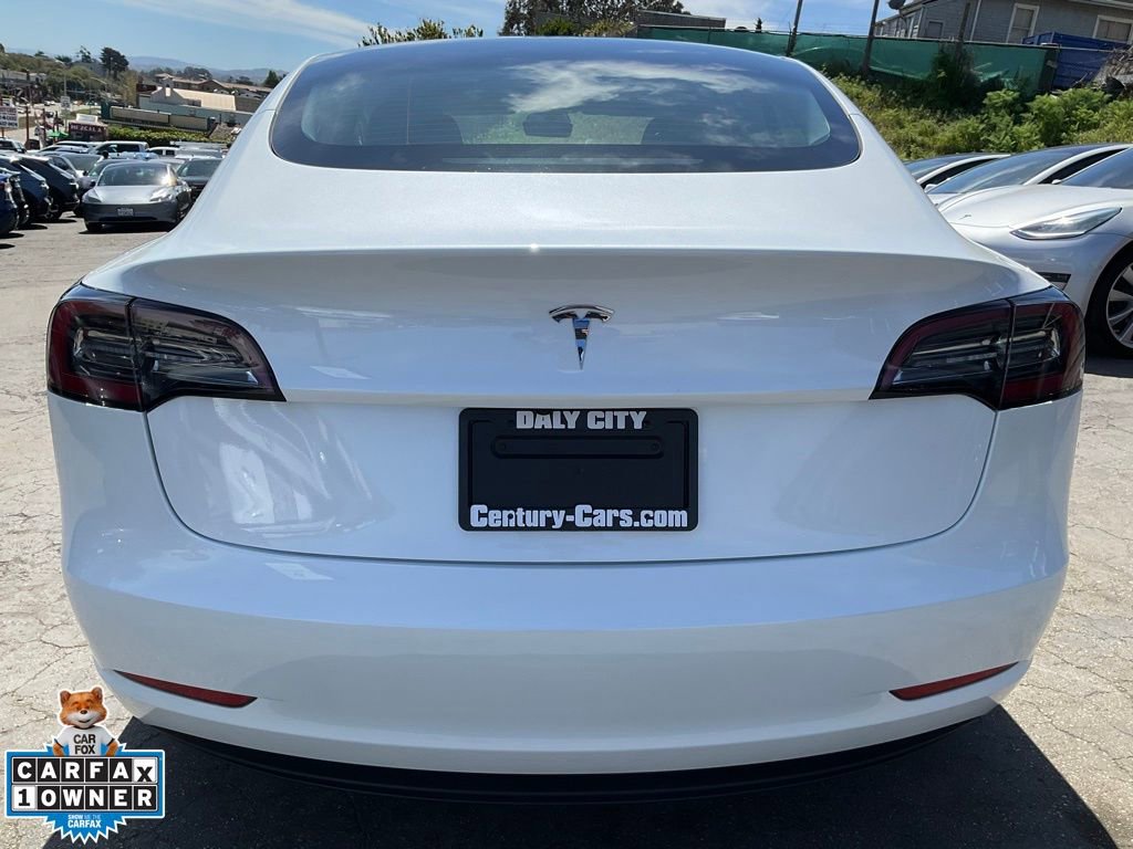 Used 2023 Tesla Model 3 Standard Range image 4