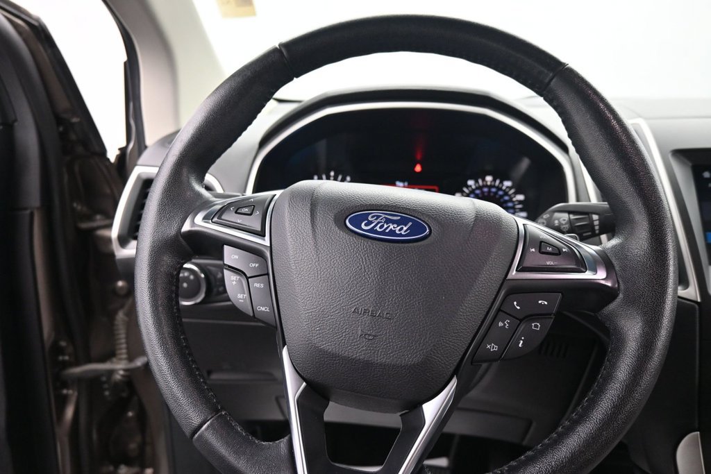 Used 2019 Ford Edge SEL AWD/4WD image 20