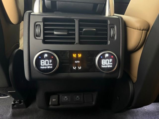 New 2026 Land Rover Discovery Limited Edition image 29