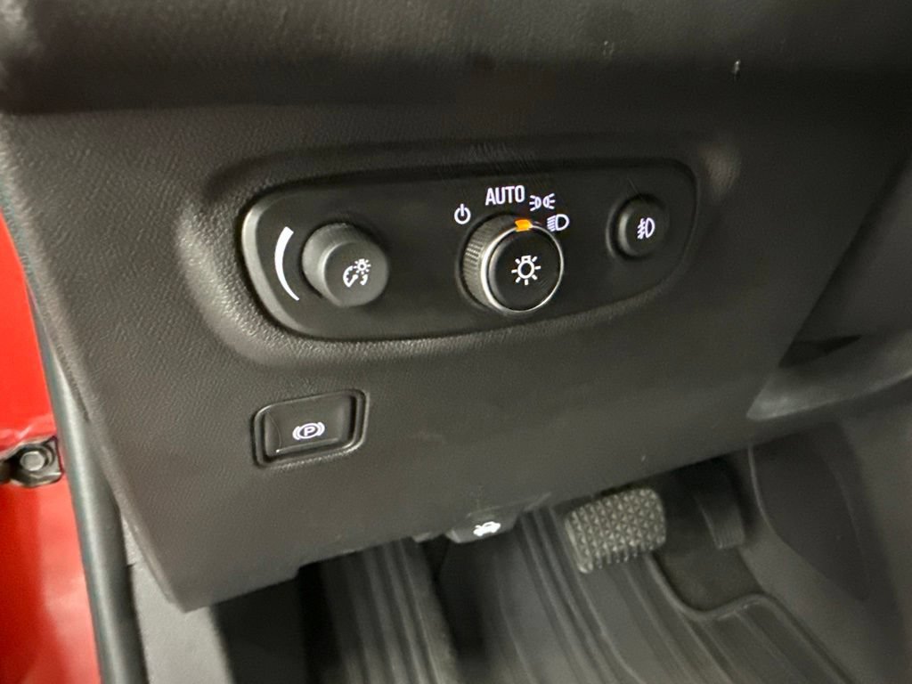 Used 2024 GMC Terrain AT4 AWD/4WD image 23