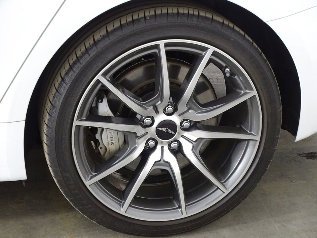 Used 2024 Genesis G70 2.5T image 46